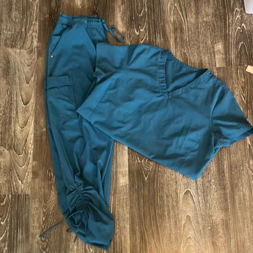 Easy stretch Women's Scrub Set